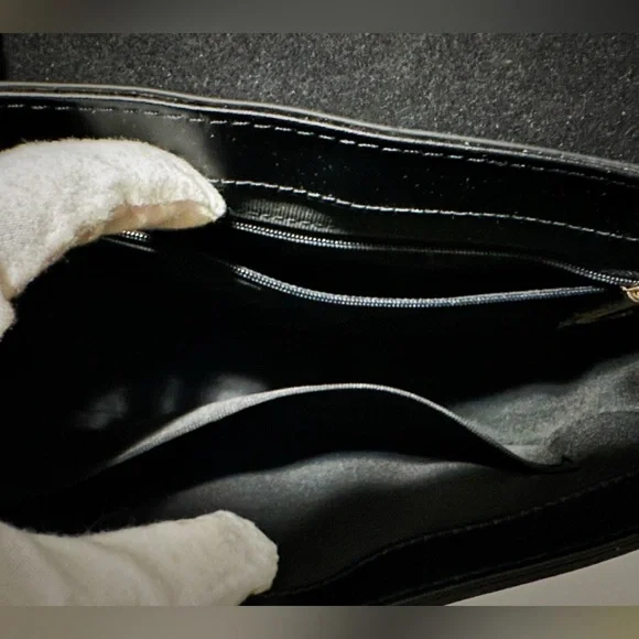 Vintage Furla soho Shoulder Bag Black Leather with Gold Accents new without tags - Picture 7 of 17